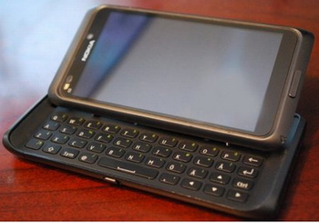 Nokia E7
